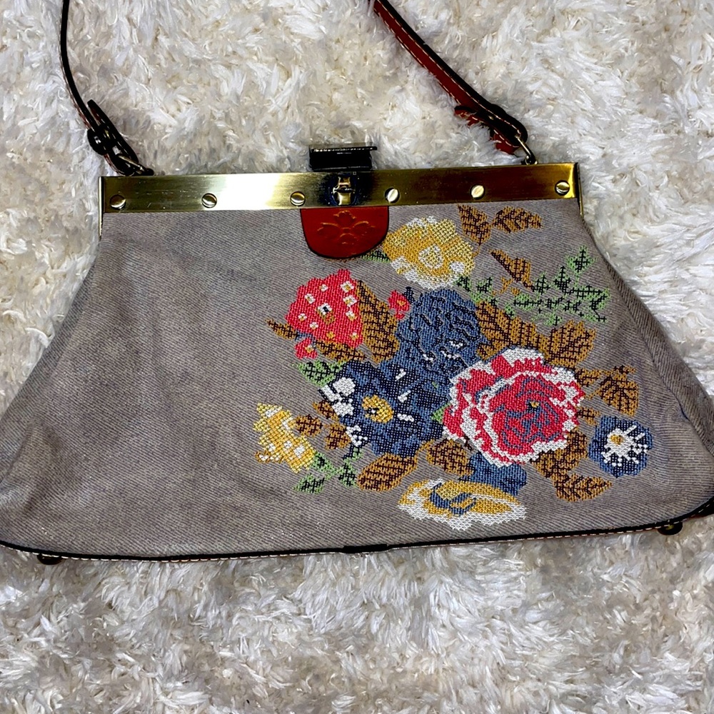 Patricia Nash Ferrara Cross Stitch Satchel excellent condition